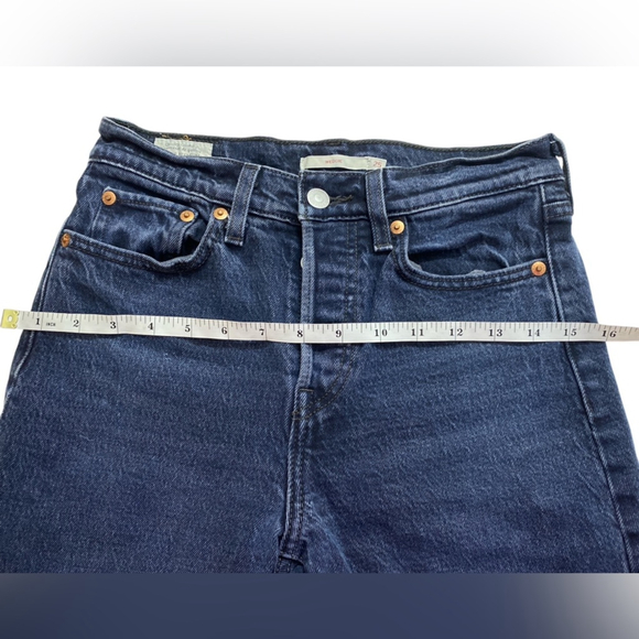 Levi’s Premium - Wedgie Icon Fit Jeans - Picture 10 of 14